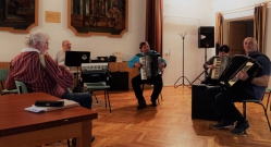 2022-03-25 Egyesületi Közgyűlés és Klubest a Bálint Sándor Művelődési Házban