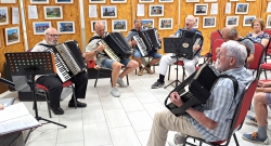 2025-07-04 Egyesületi Klubnap a Senior Centerben
