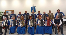2026-05-08 Harmonika parádé és egyesületi klubnap a Senior Centerben